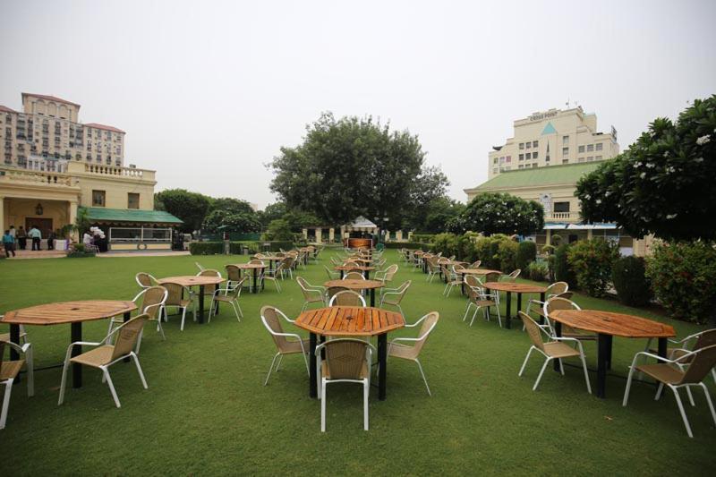 Dlf Club 4 4*