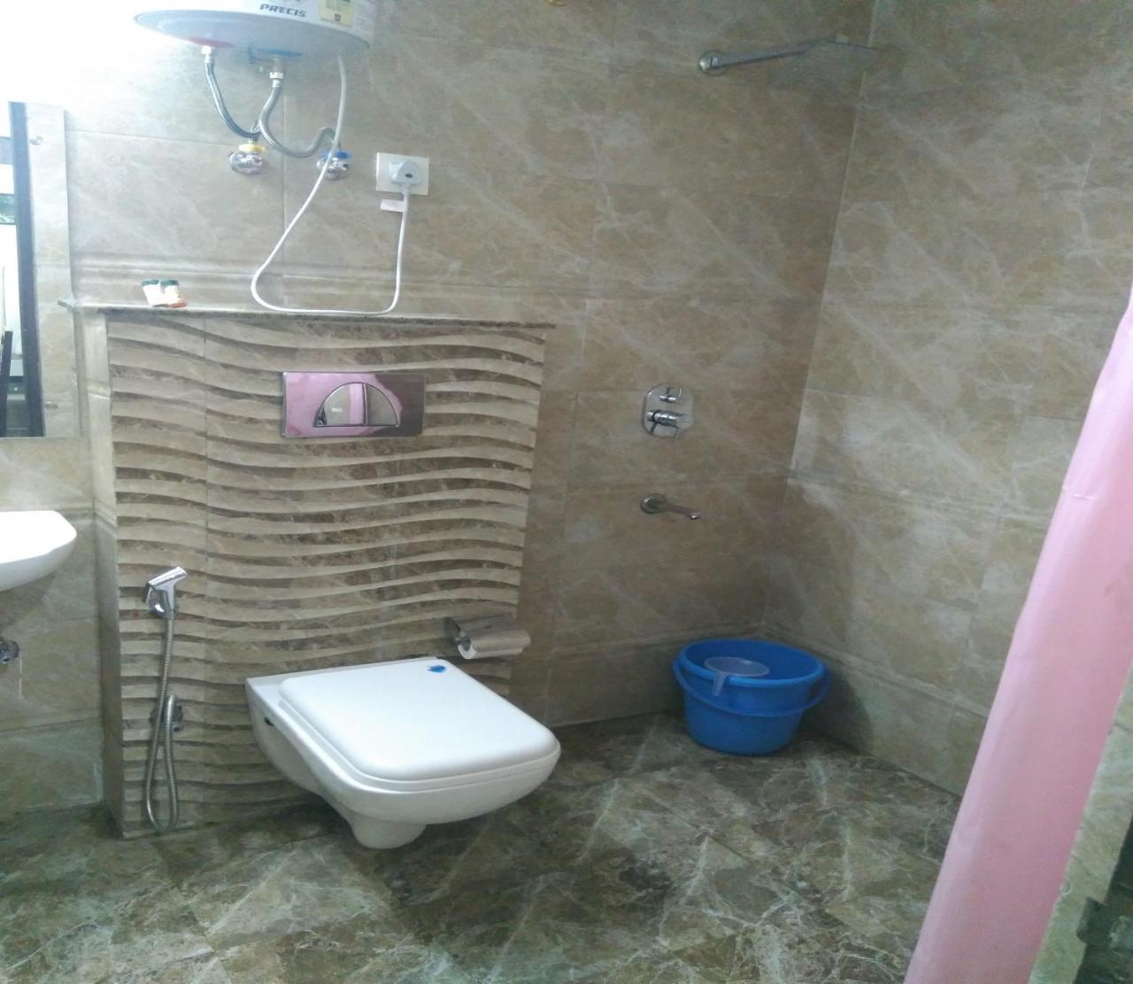 Niketan Medanta Service * Gurgaon