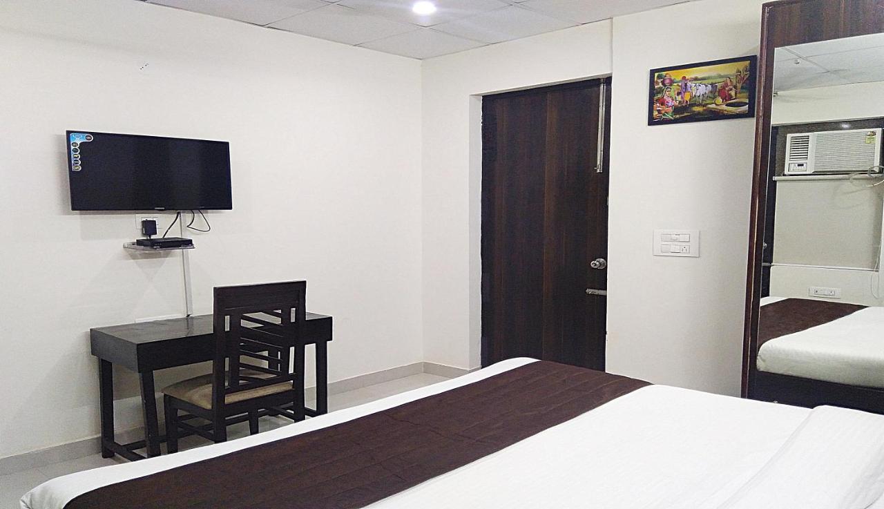 Niketan Medanta Service Apartment *