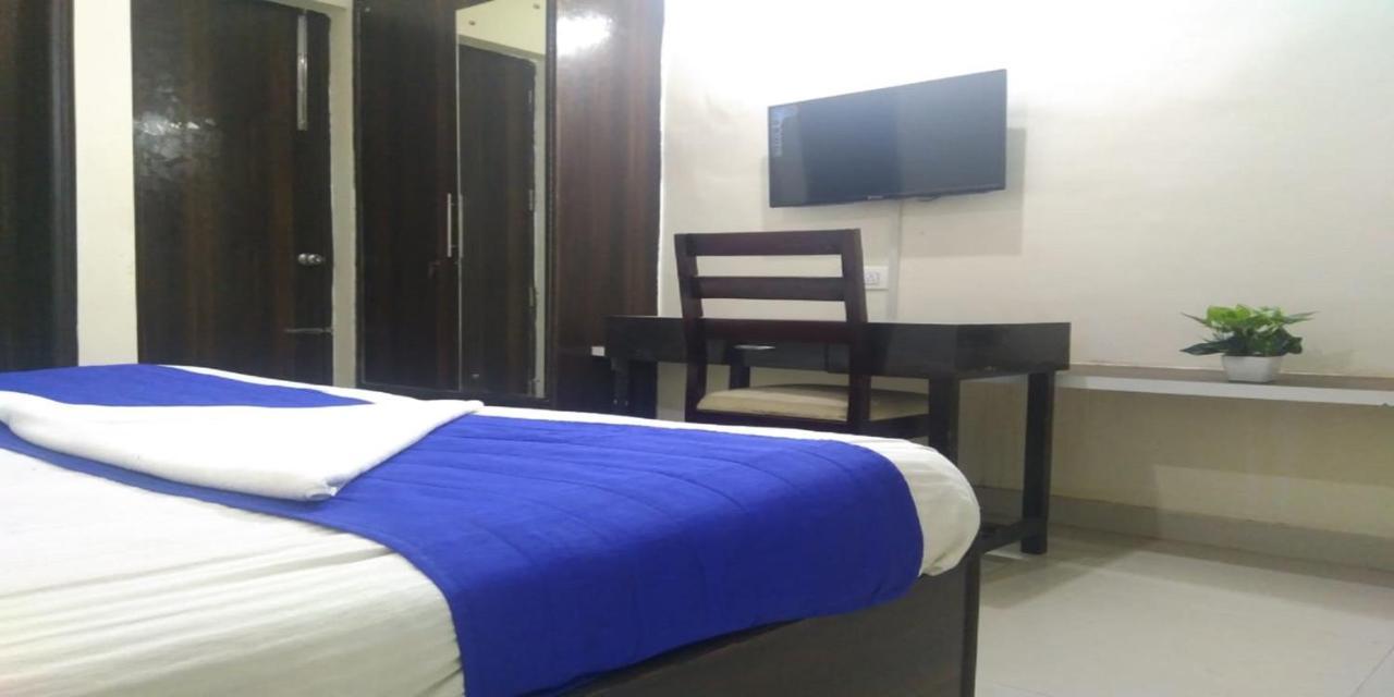 Niketan Medanta Service *