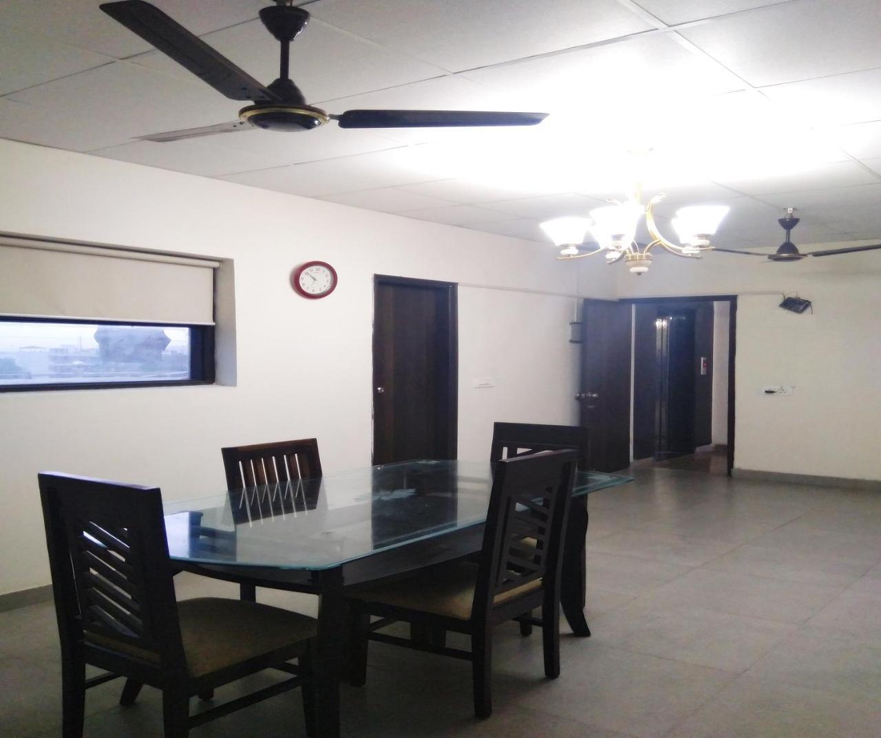 Niketan Medanta Service * Gurgaon