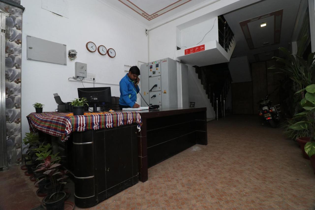 Hotel Oyo 24108 The Palms 3*