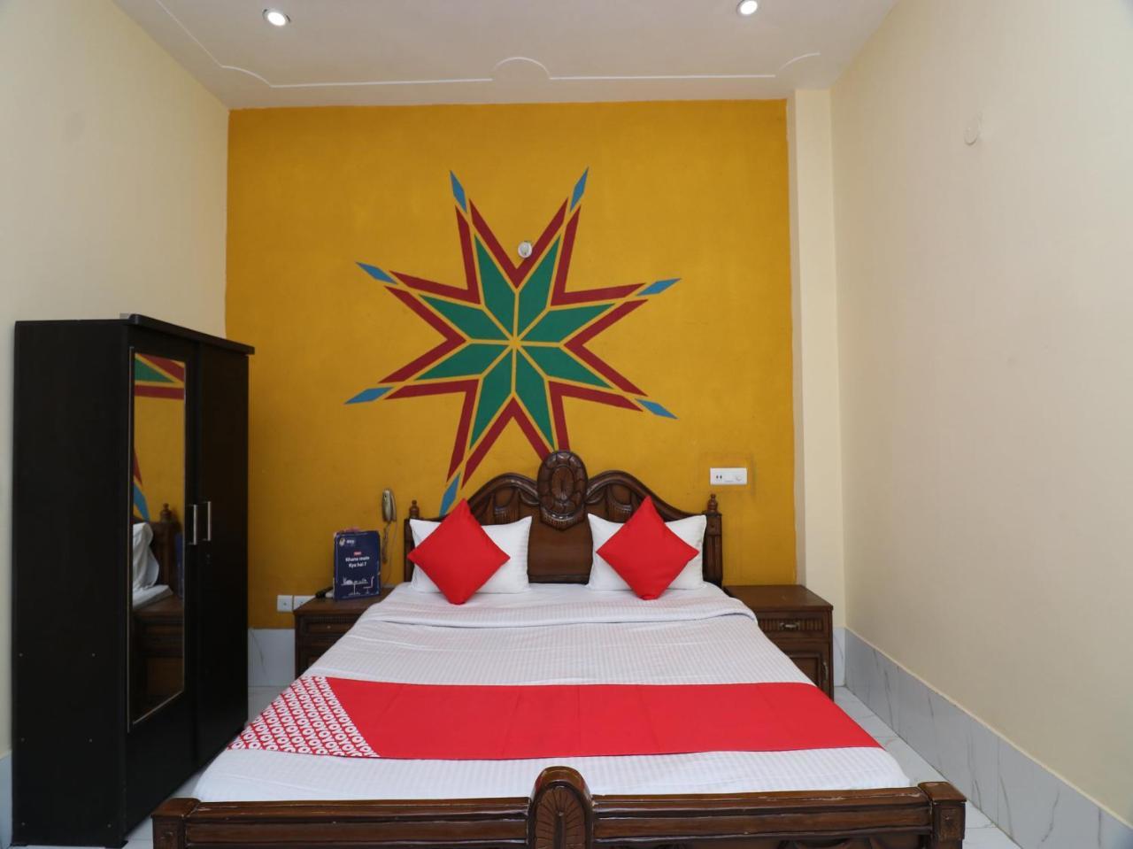 Oyo 24108 The Palms Hotel 3*