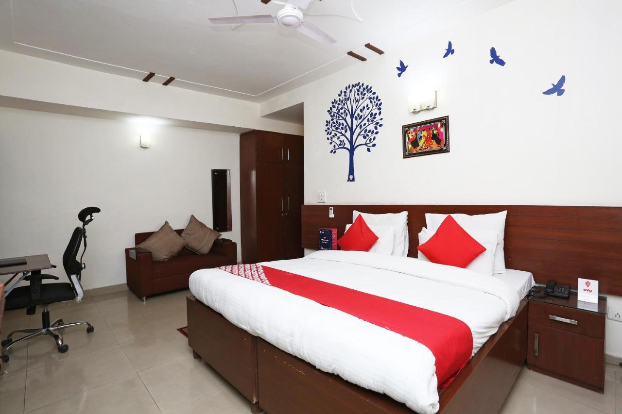 Oyo 2482 K V Complex Hotel 3*
