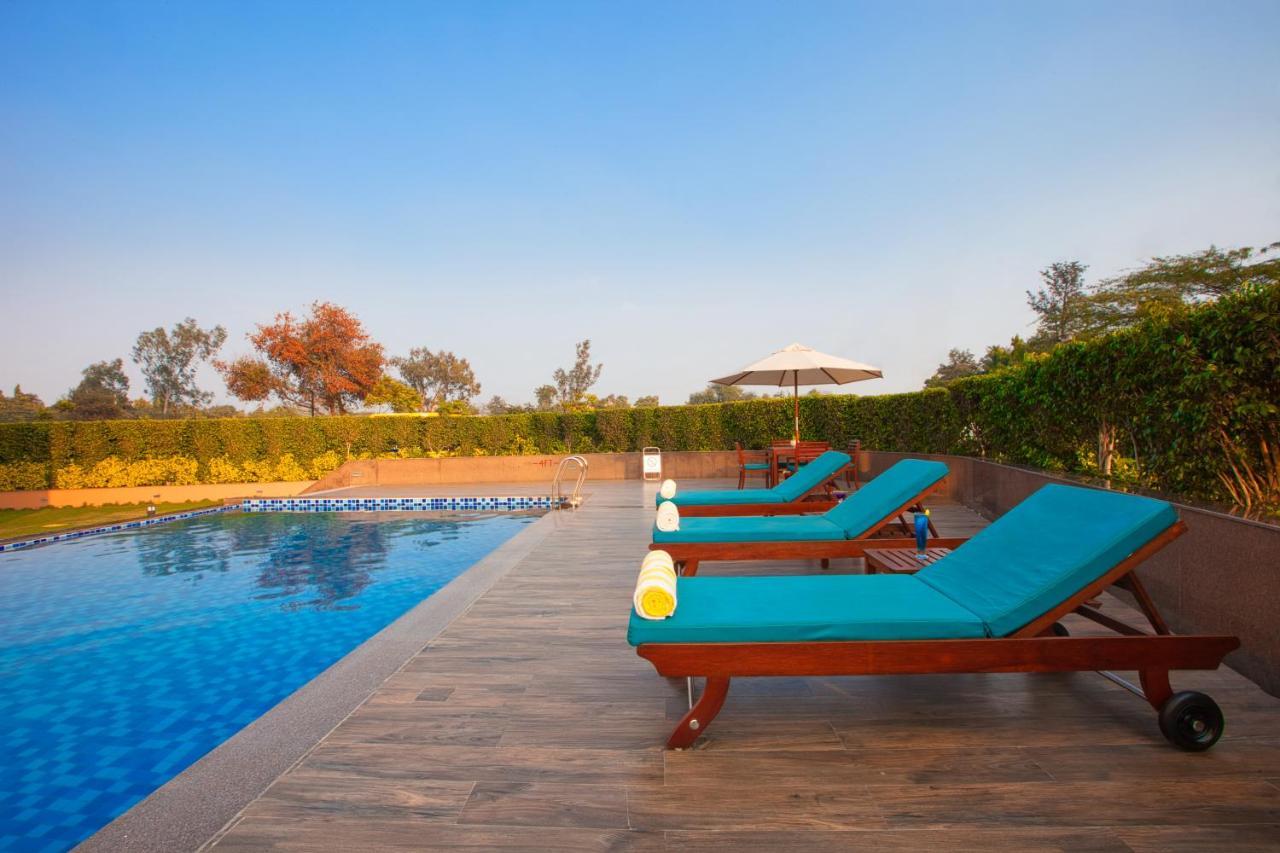 Lemon Tree Hotel, Sector 68, Sohna Road, Gurugram