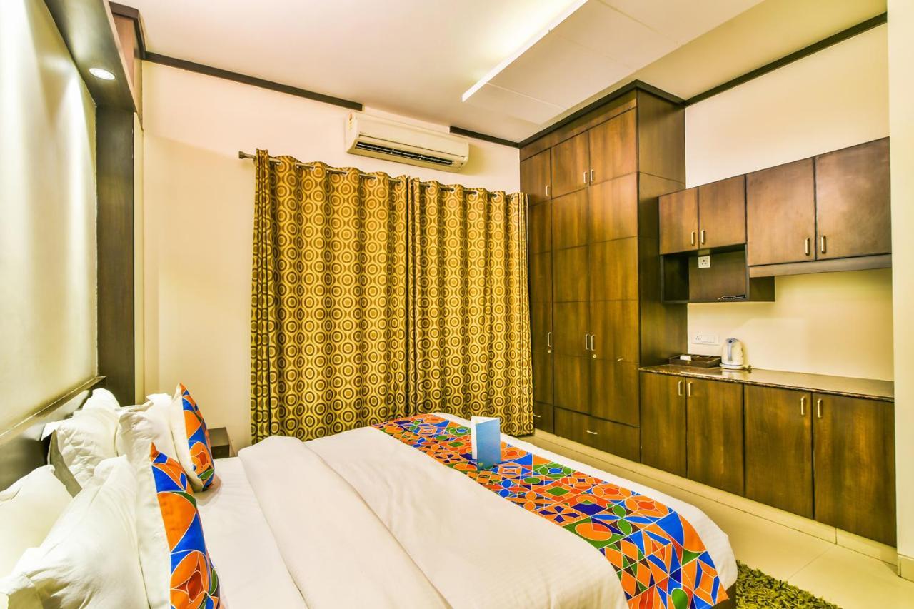 Fabhotel First Star Golf Course Road 3*