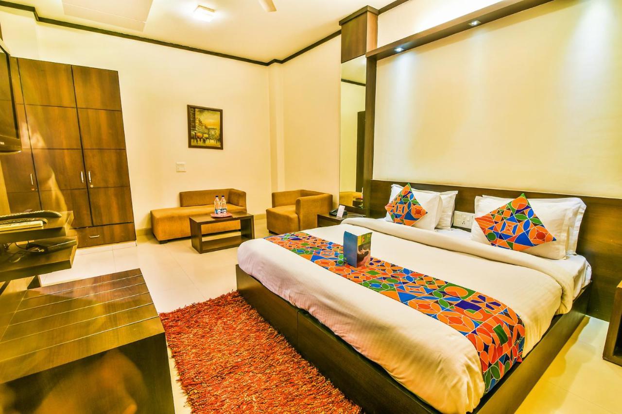 Fabhotel First Star Golf Course Road Gurgaon
