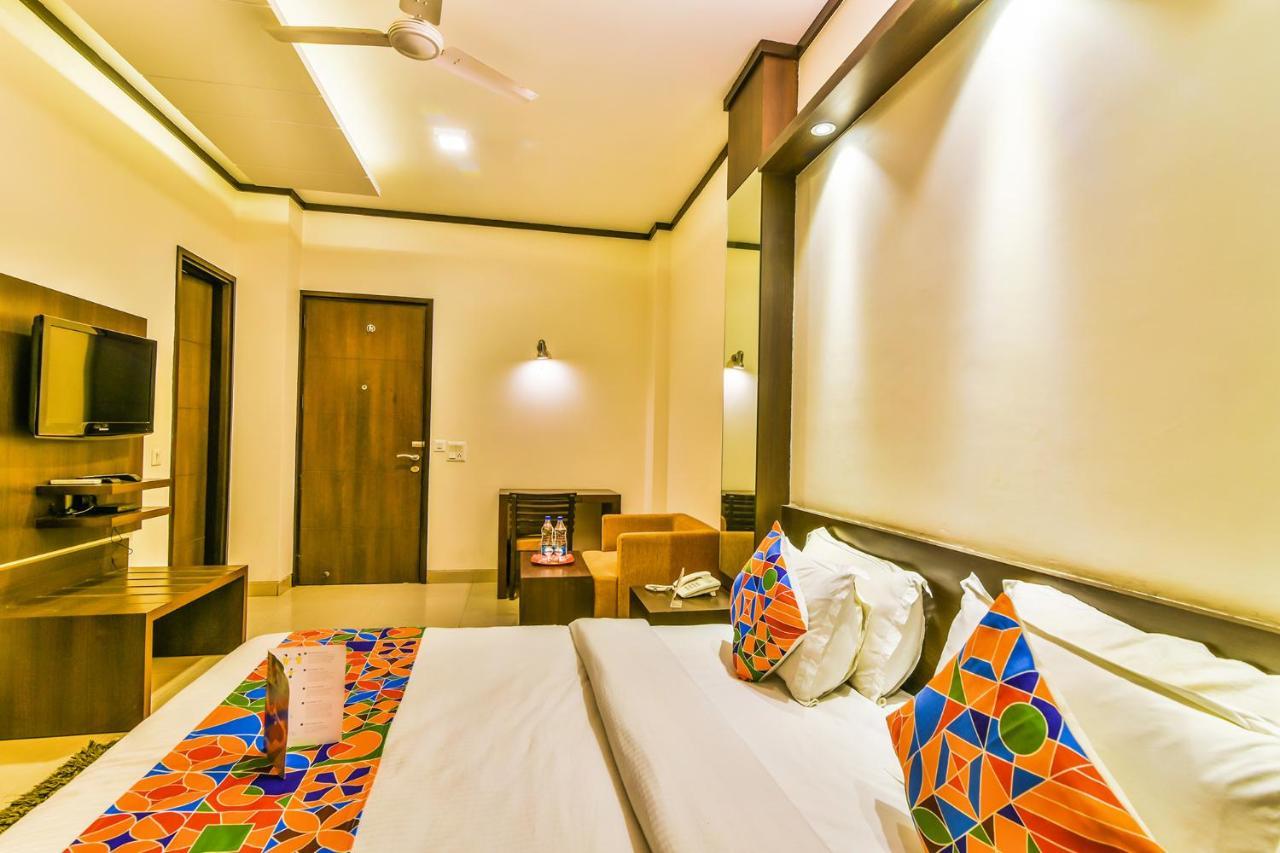 Fabhotel First Star Golf Course Road Gurgaon