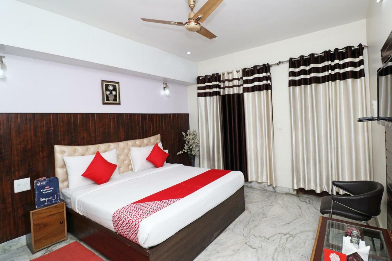 Oyo 28453 Heaven Hotel Gurgaon