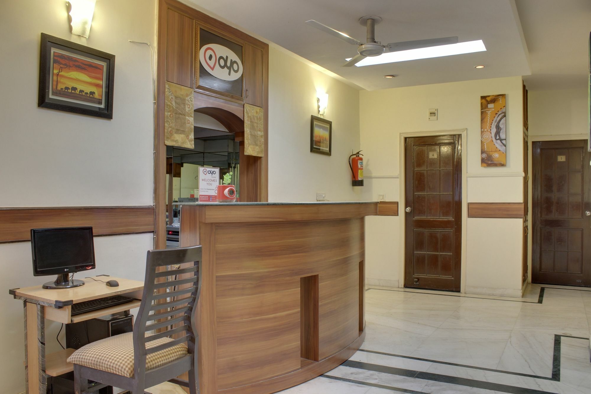 Oyo 309 The Royal Residency 3*