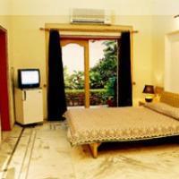 Hotel Siris 18
