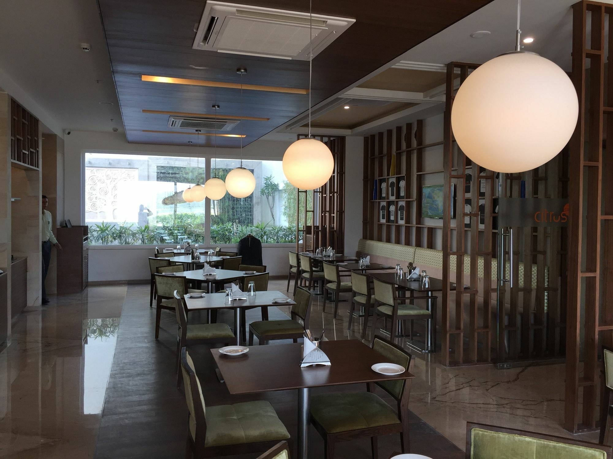 Hotel Lemon Tree Hotel, Sector 60, Gurugram 4*
