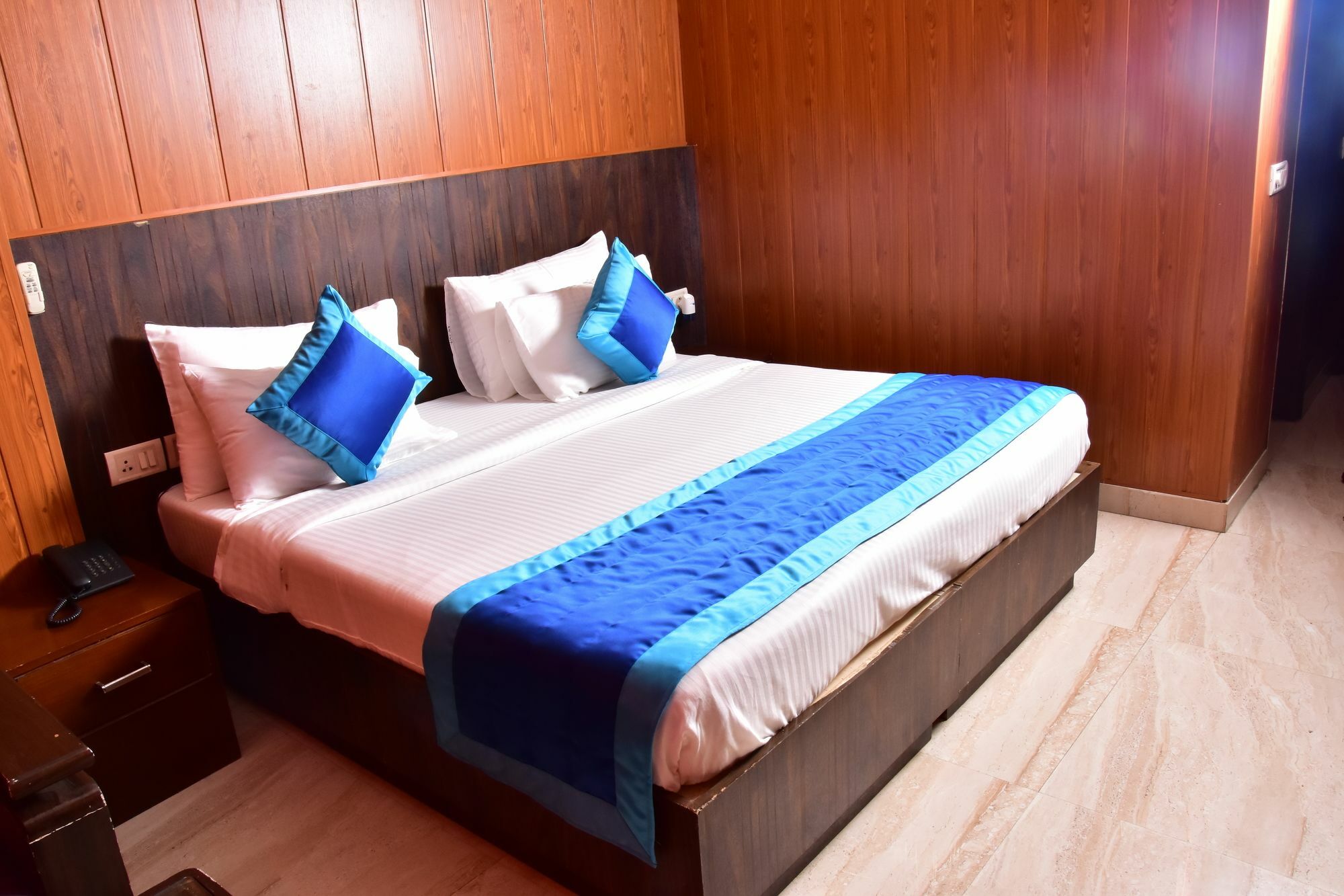Hotel Fabhotel Prime The Rivlet Mg Road Gurgaon