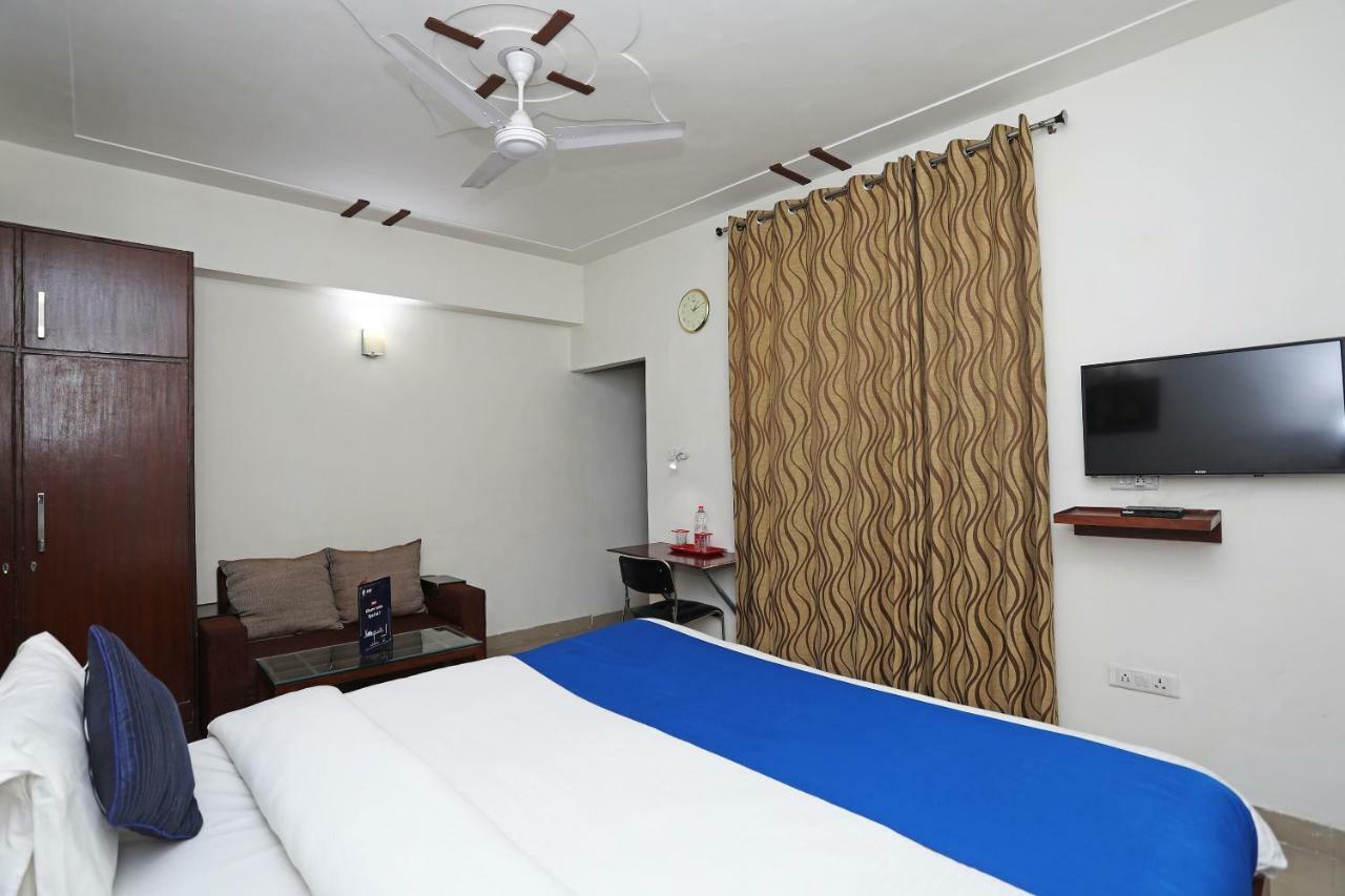 Hotel Oyo 2482 K V Complex
