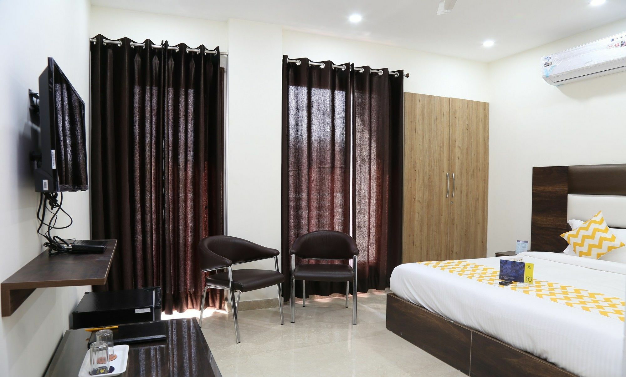 Fabhotel Daffodils Sohna Road 3*