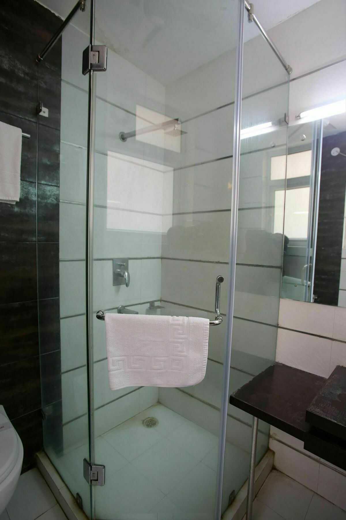 Hotel Mint Moulsari Gurgaon