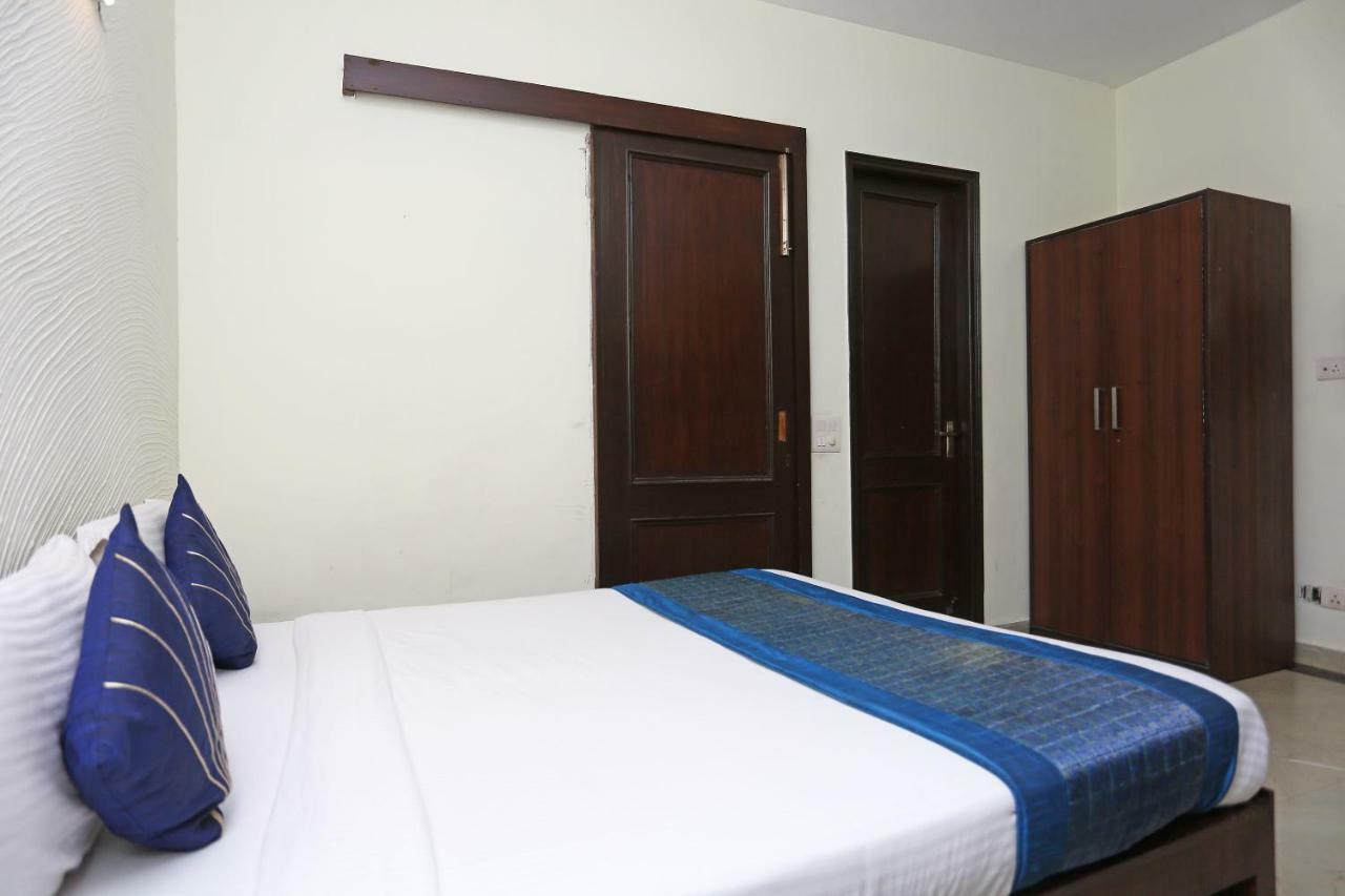 Oyo 2256 Excellency Hotel Gurgaon