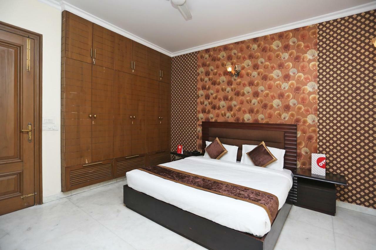 Oyo 15716 The Red Orchid Hotel 3*