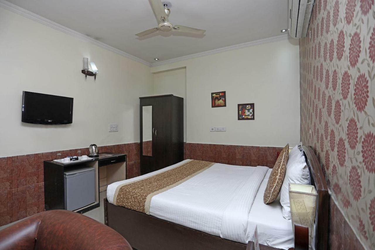 Oyo 14875 The Imperial Residency Gurgaon