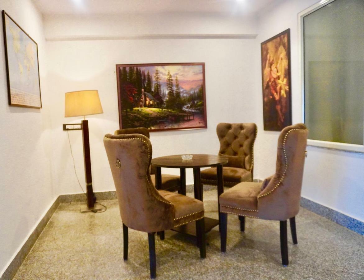 Saavi Golf Course Gurgaon