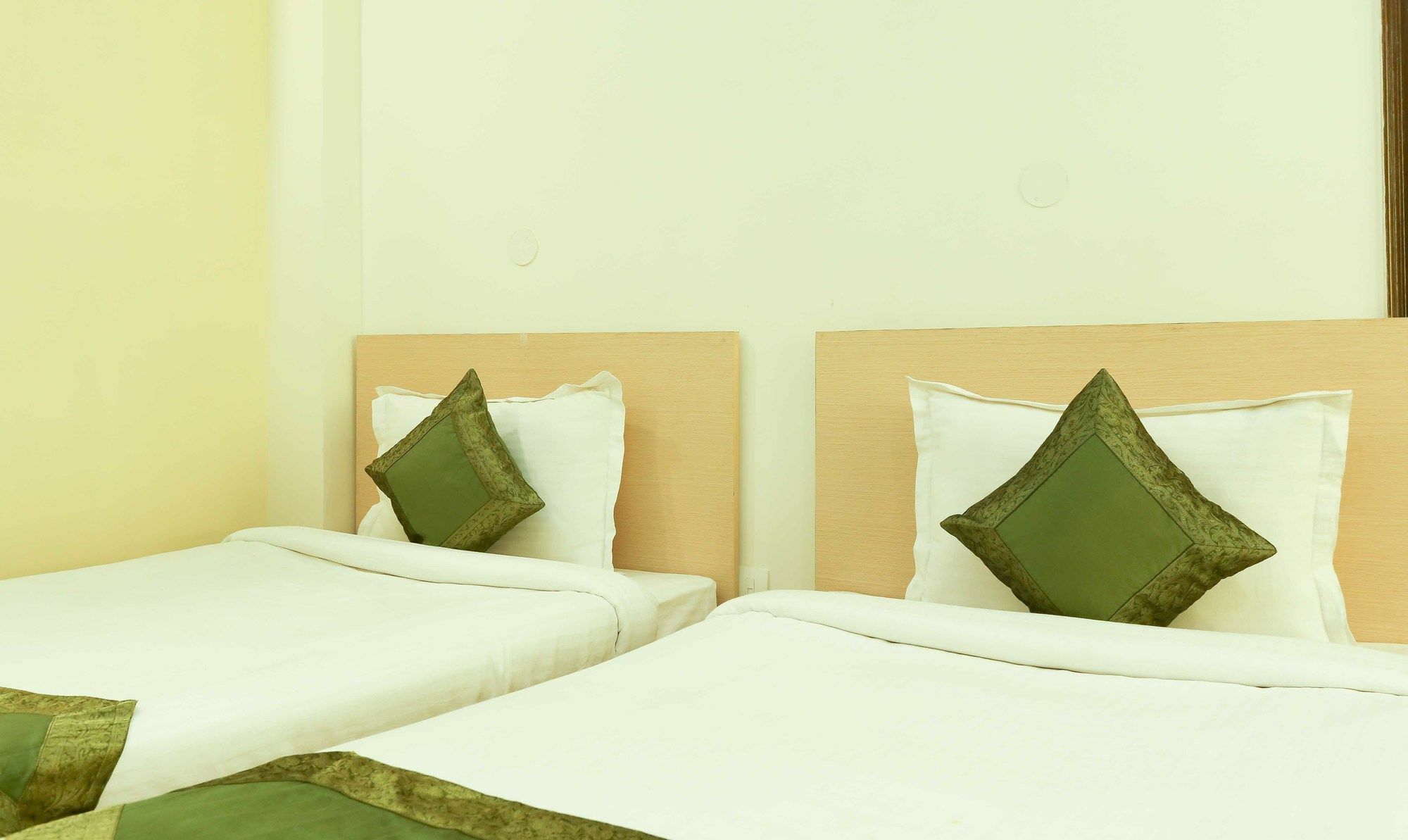 Treebo Trip 101 Medicity Hotel 3*