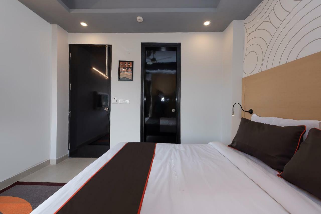 Hotel Collection O 162 Vardhman International 3*