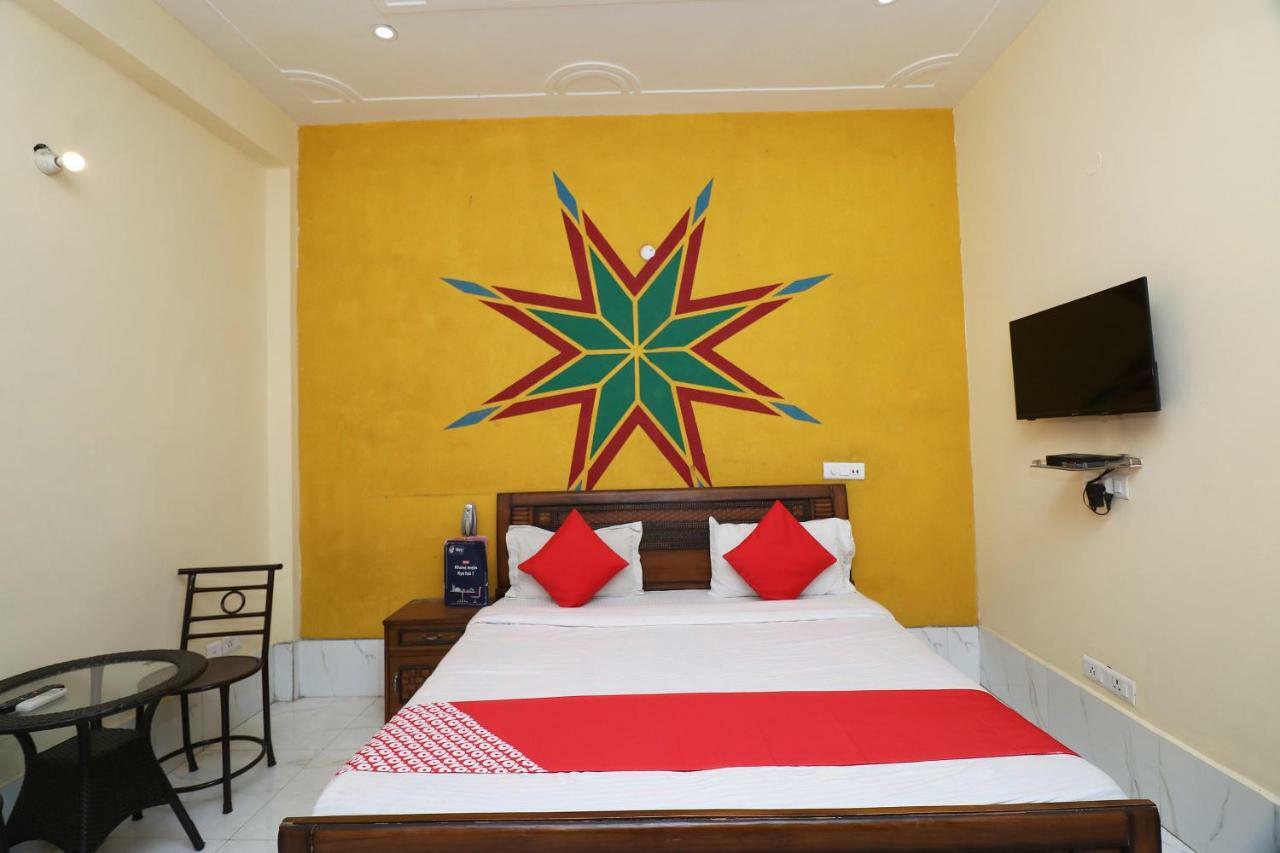 Oyo 24108 The Palms 3* Gurgaon