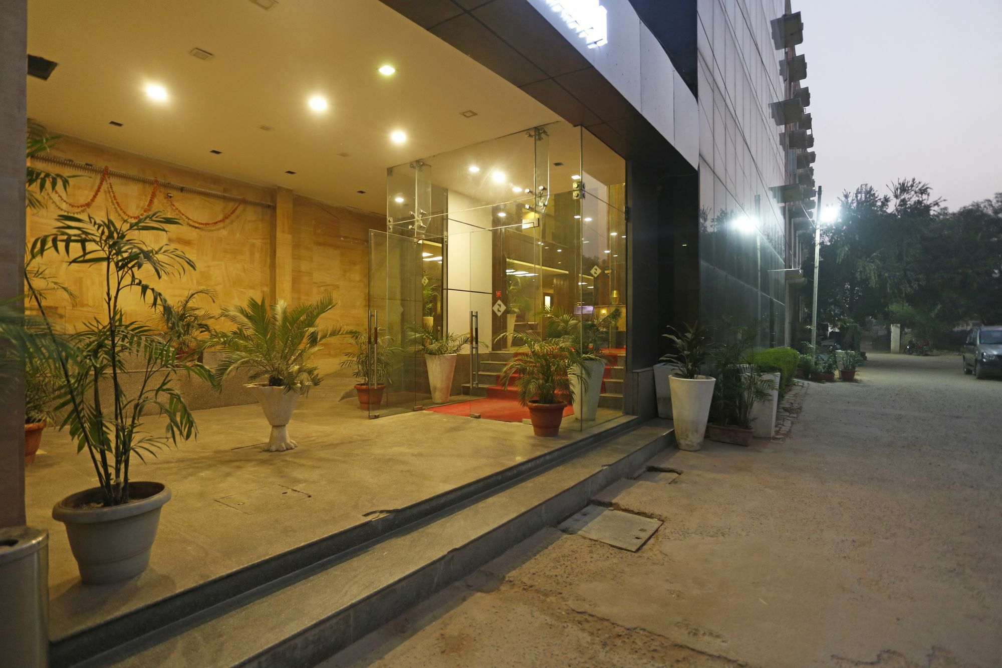 Hotel Oyo 7281 Almati Gurgaon