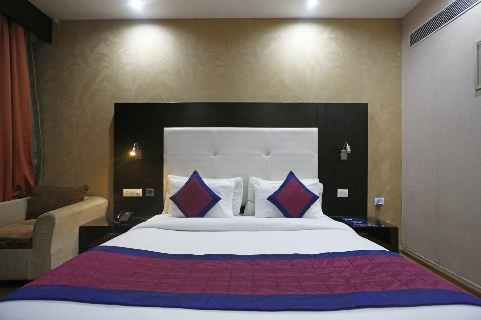 Hotel Oyo 7281 Almati