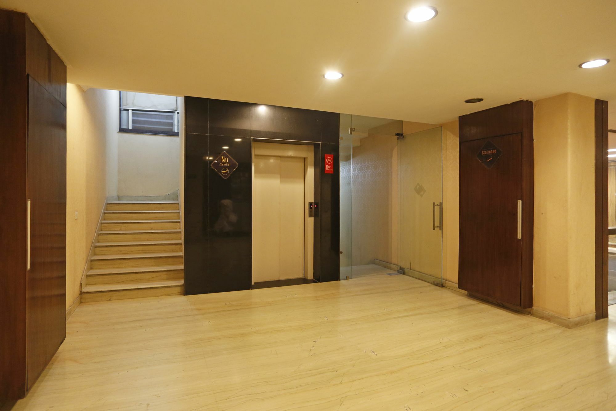 Hotel Oyo 7281 Almati Gurgaon