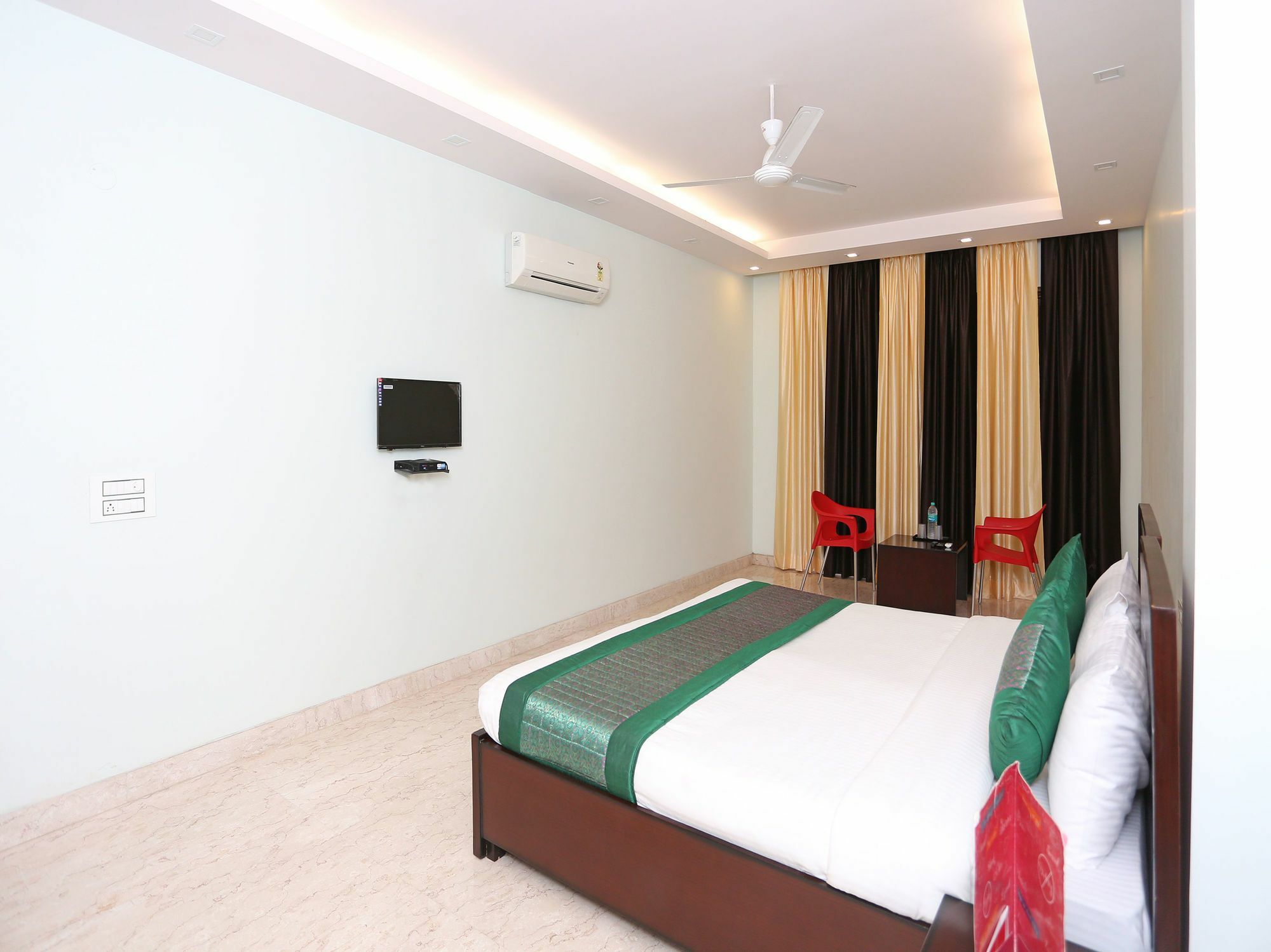 Oyo 9664 Sector 48 Hotel Gurgaon