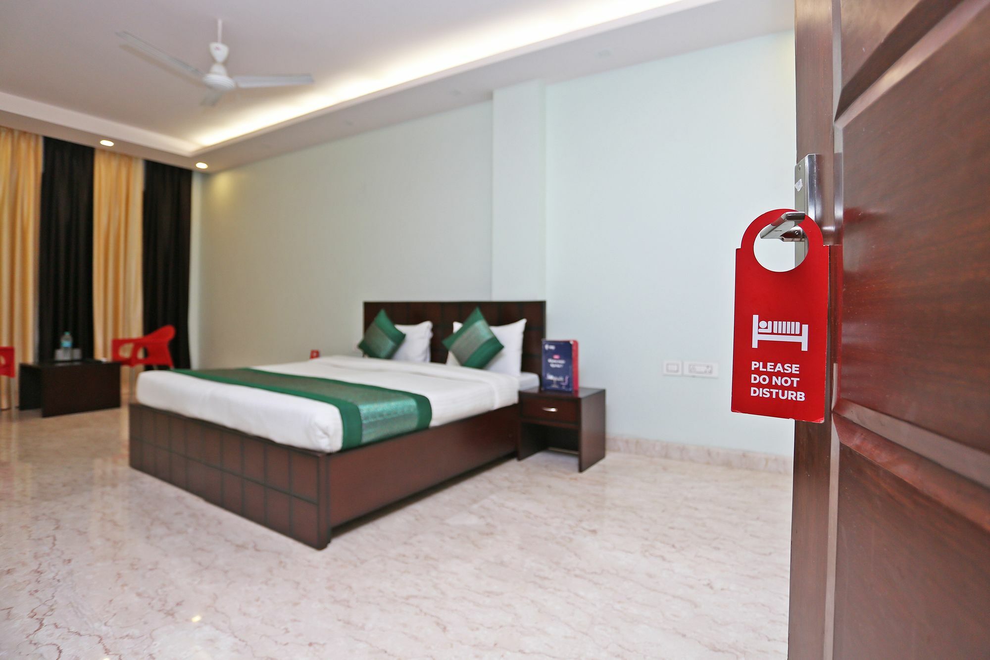 Hotel Oyo 9664 Sector 48 2*