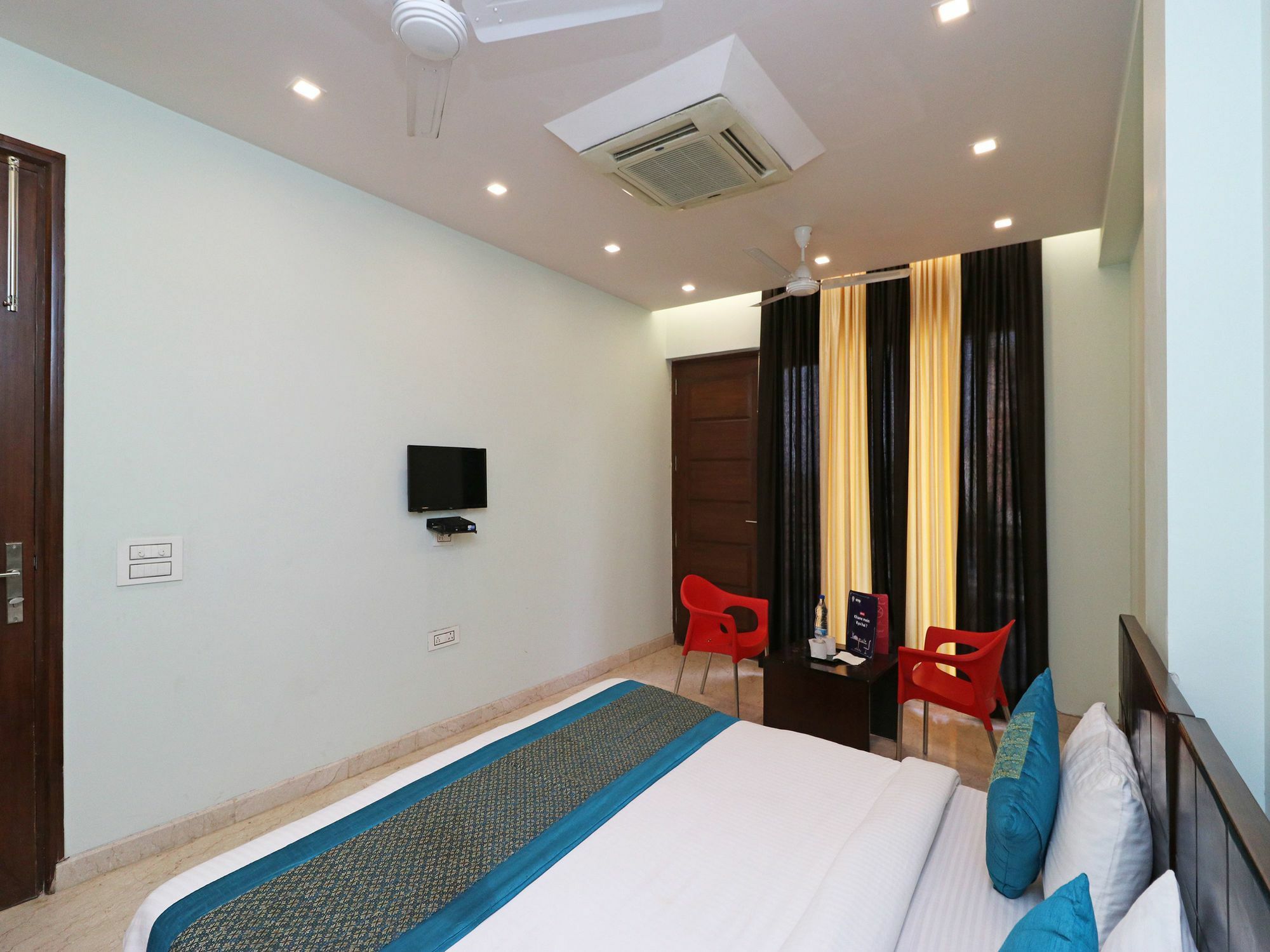 Oyo 9664 Sector 48 Hotel