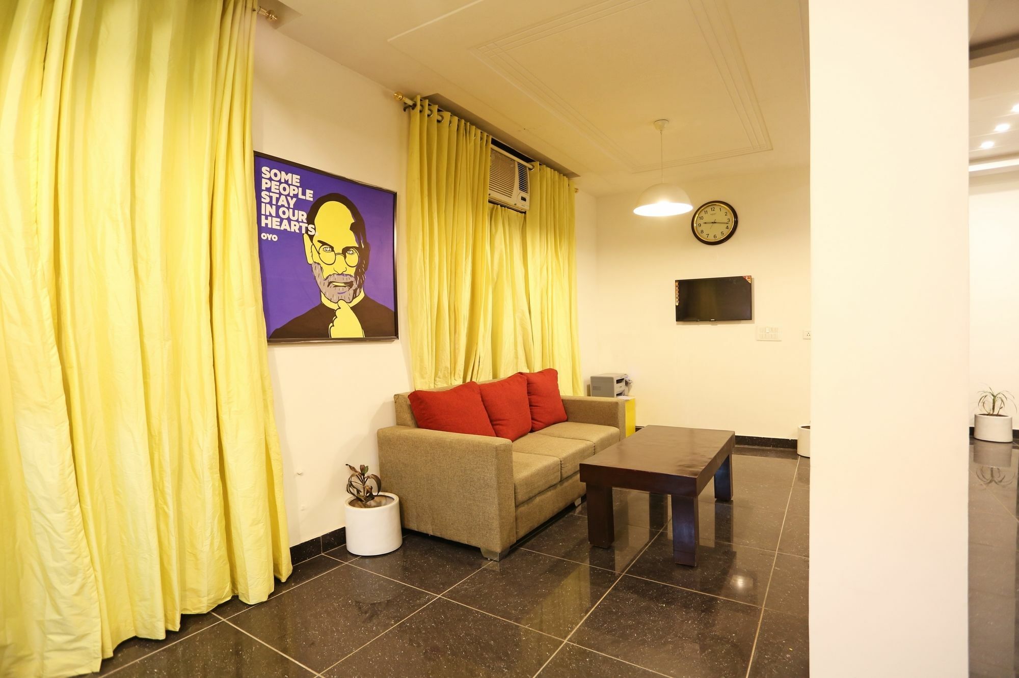 Hotel Oyo Townhouse 330 Mg Road Metro Station