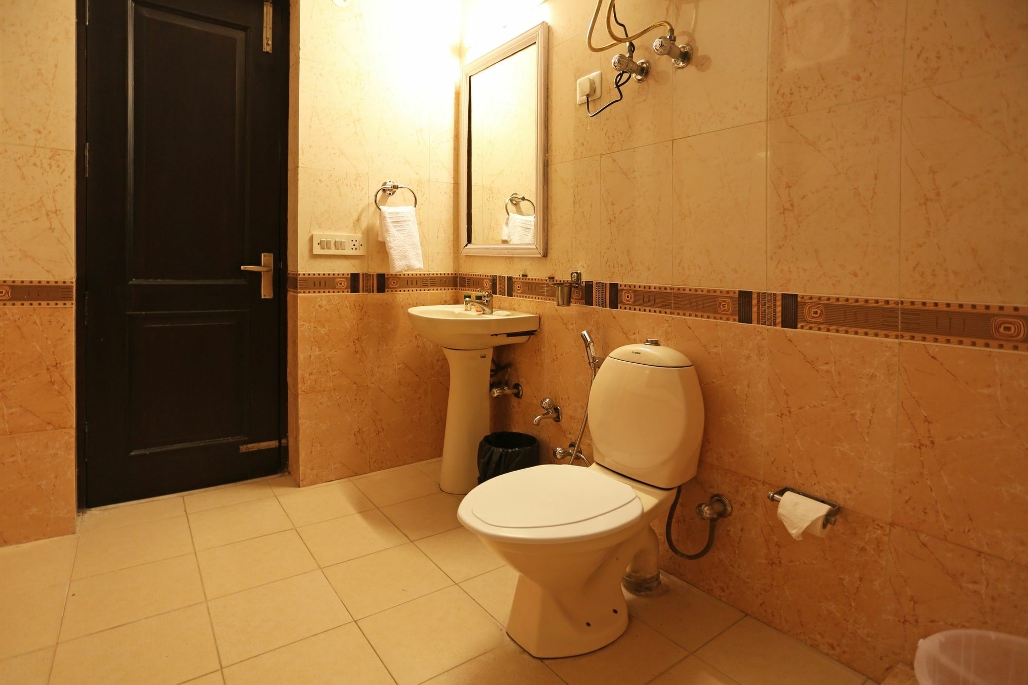 Hotel Oyo Townhouse 330 Mg Road Metro Station 3*