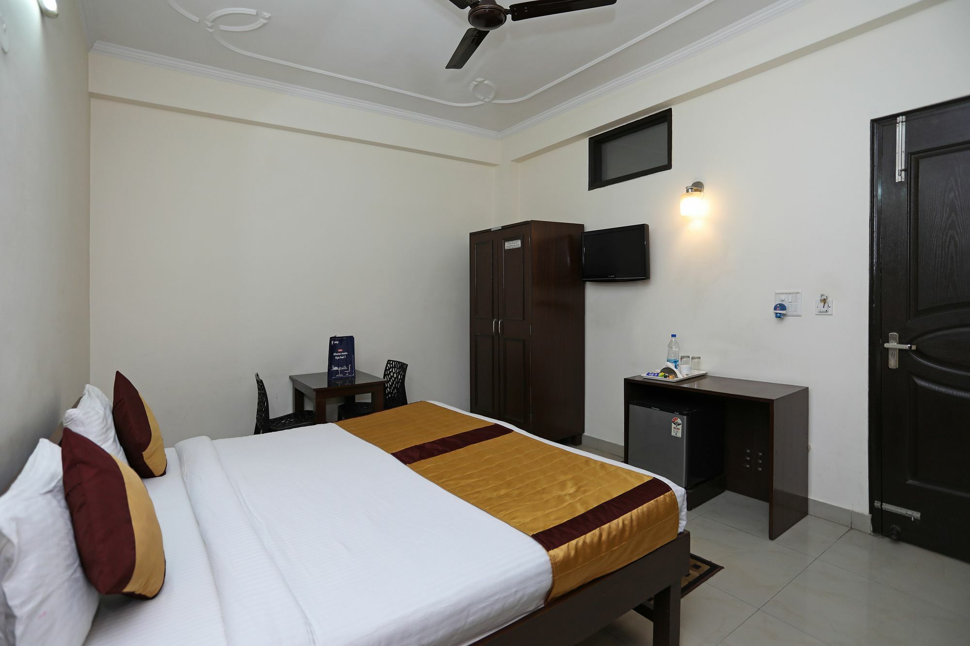 Hotel Oyo 9423 Near Medanta Medicity Hospital