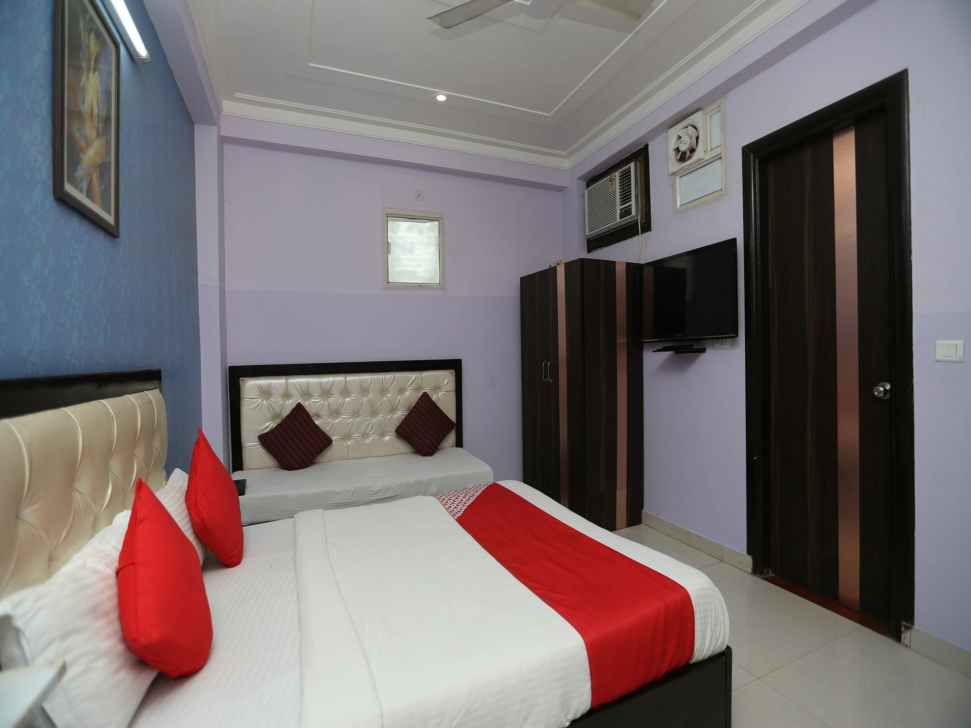 Hotel Oyo 14279 Haven Gurgaon