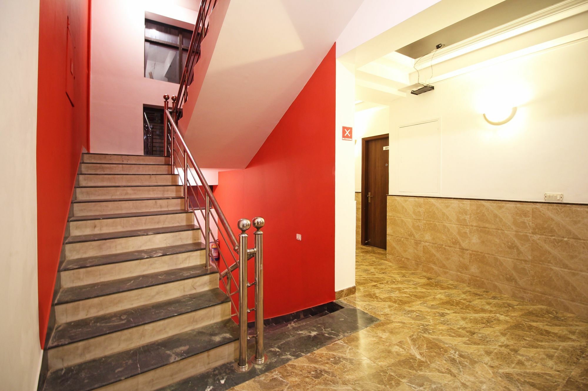 Oyo Townhouse 330 Mg Road Metro Station Hotel 3*