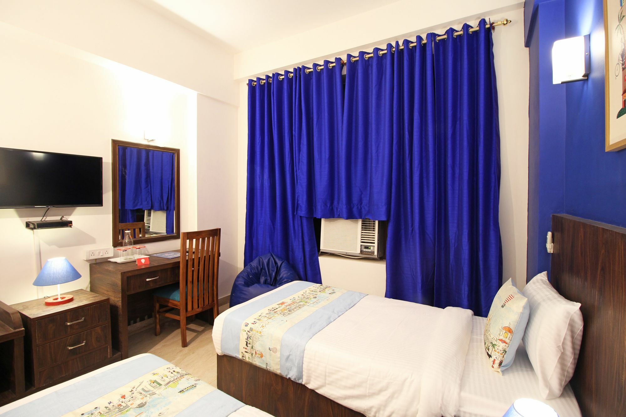 Hotel Oyo Townhouse 330 Mg Road Metro Station Gurgaon