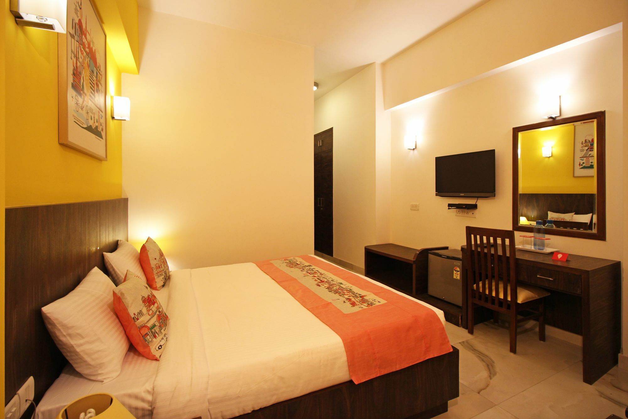 Oyo Townhouse 330 Mg Road Metro Station 3*