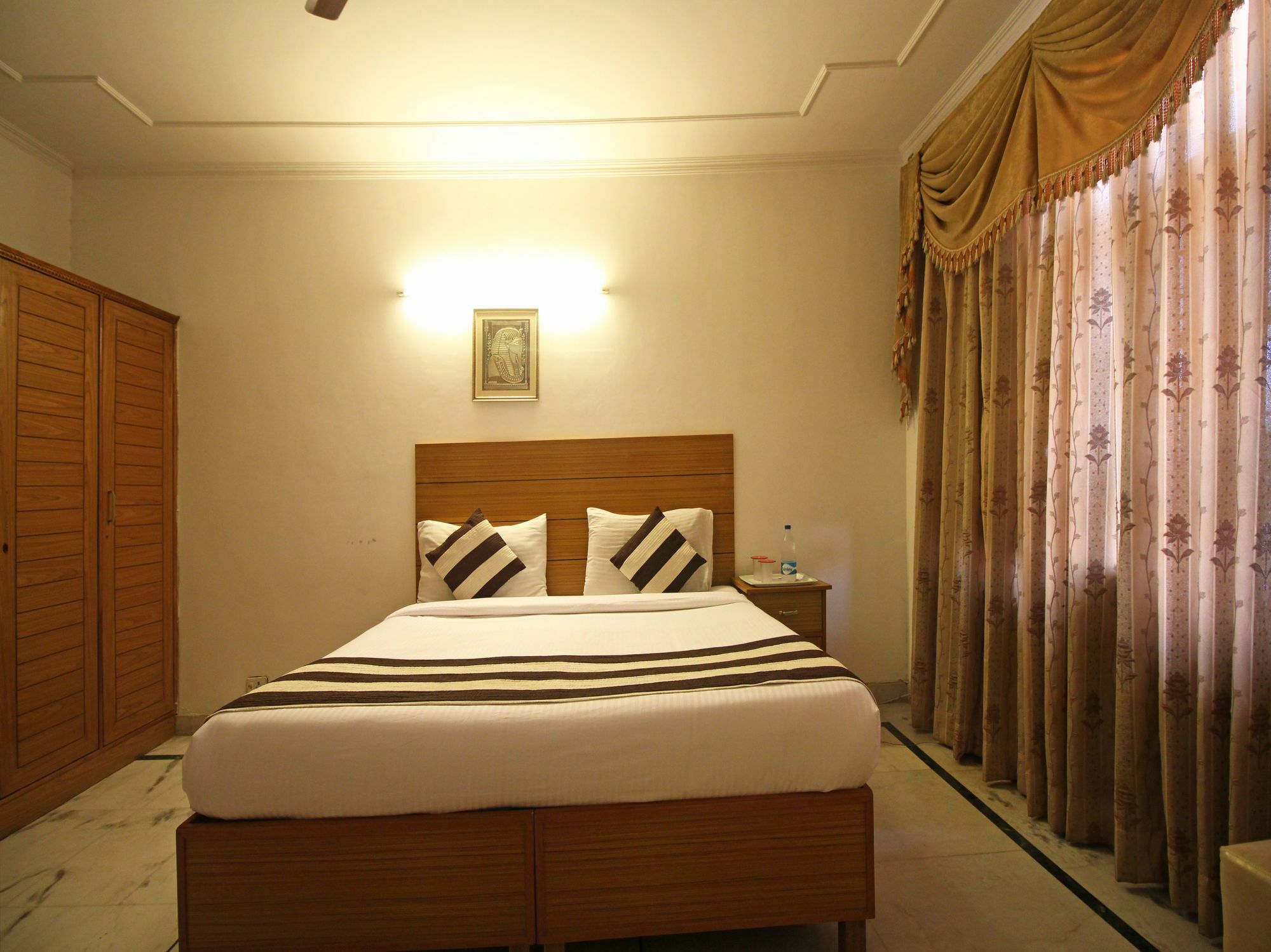 Oyo 6835 Residency Hotel