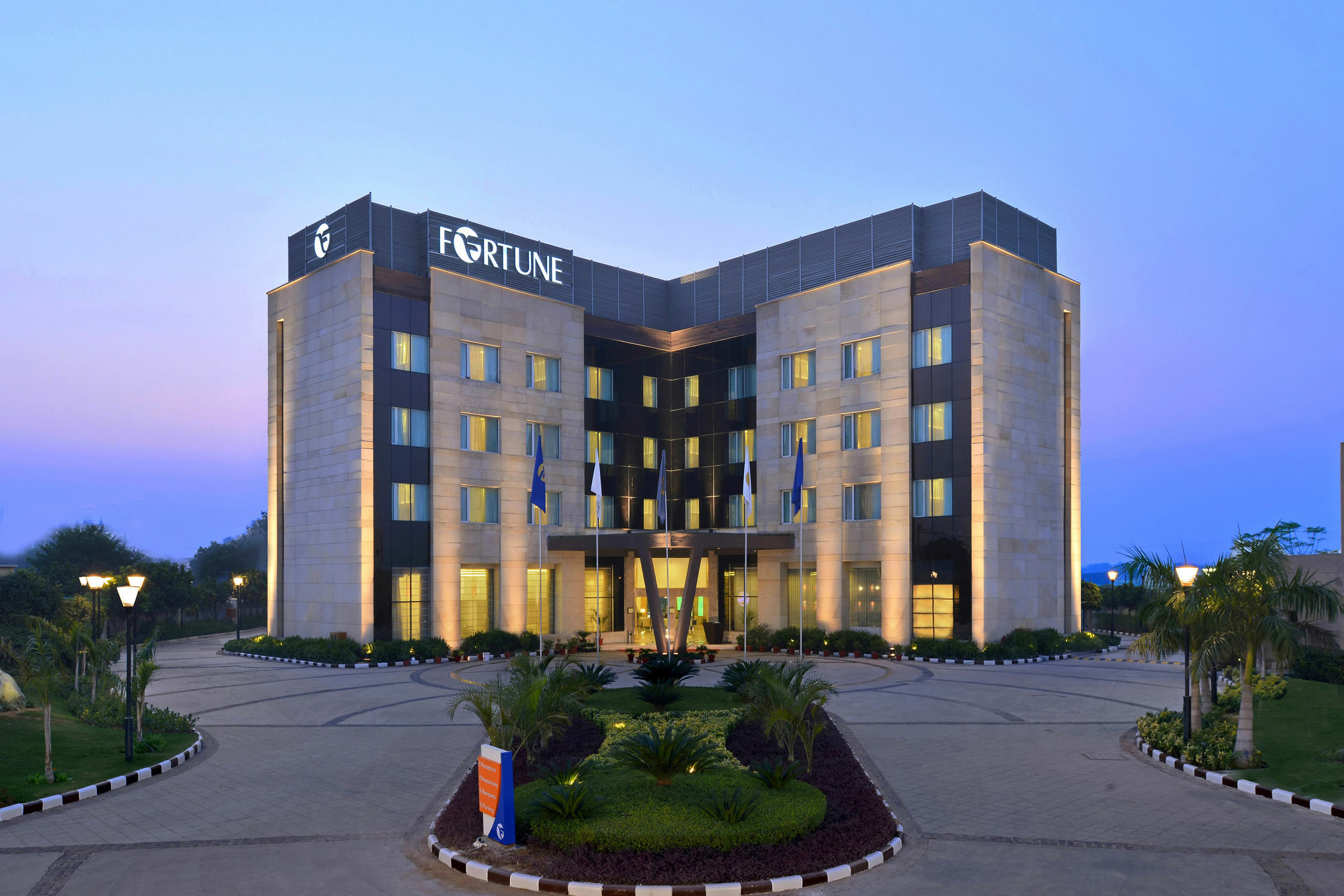 Fortune Park Orange- Member Itc Group 4* Gurgaon