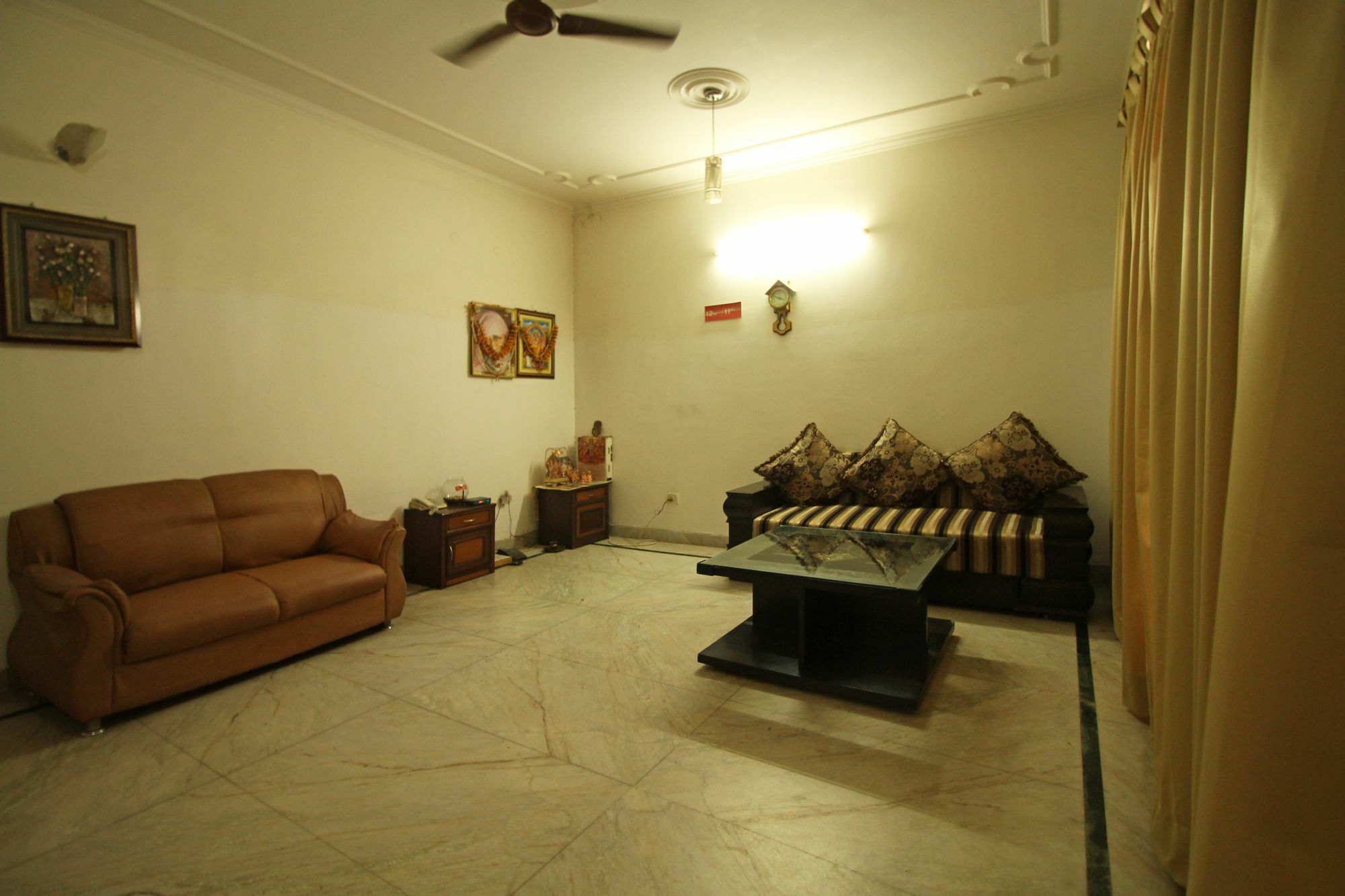 Oyo 6835 Residency 2*