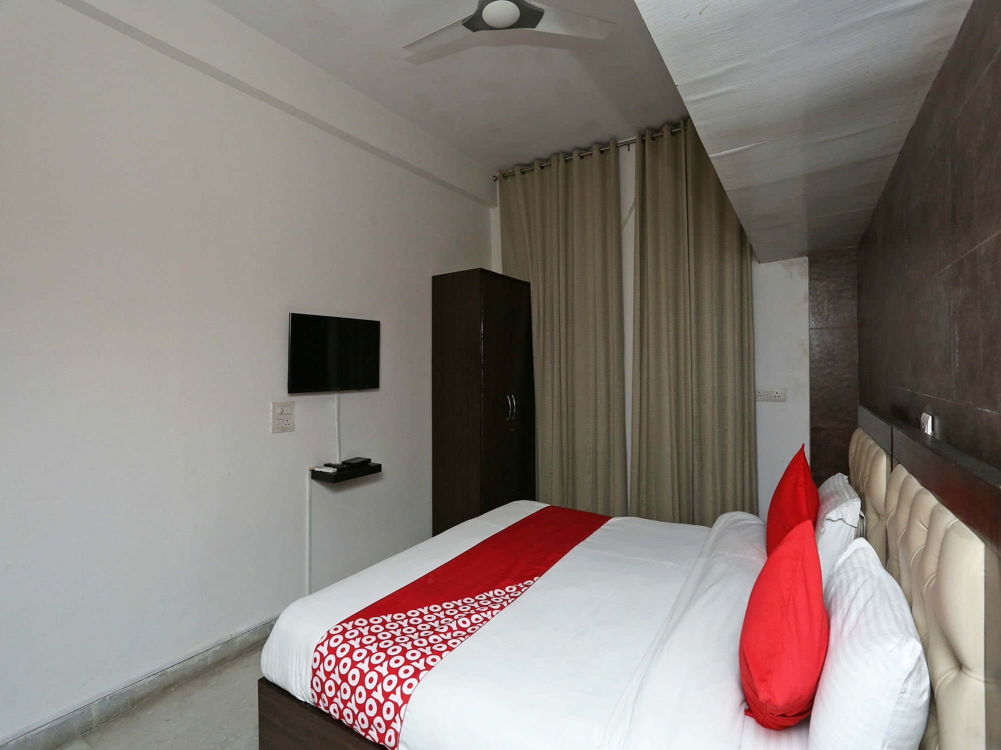 Hotel Oyo 13396 Prefer