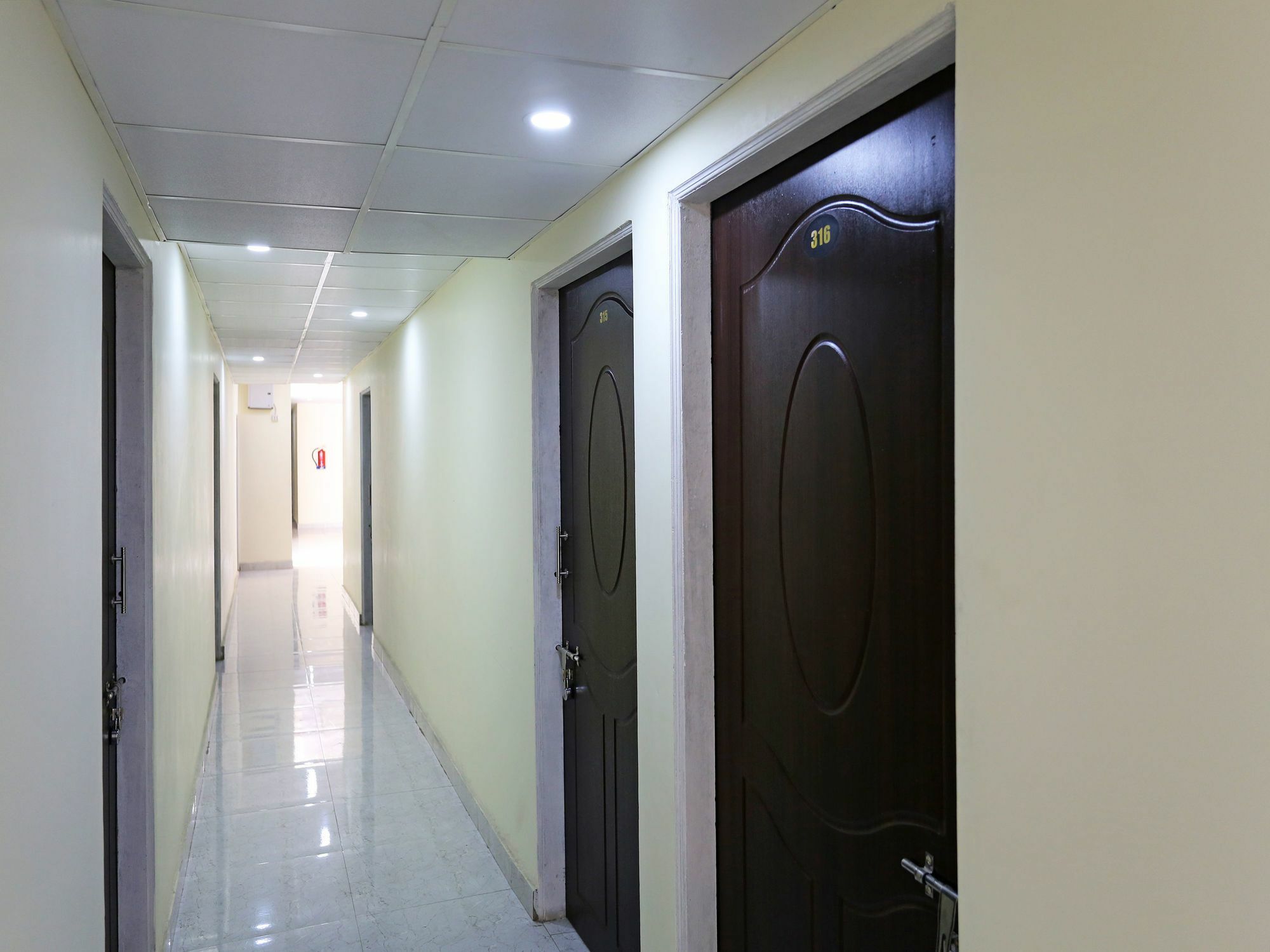 O Lakshay Residency Hotel Gurgaon