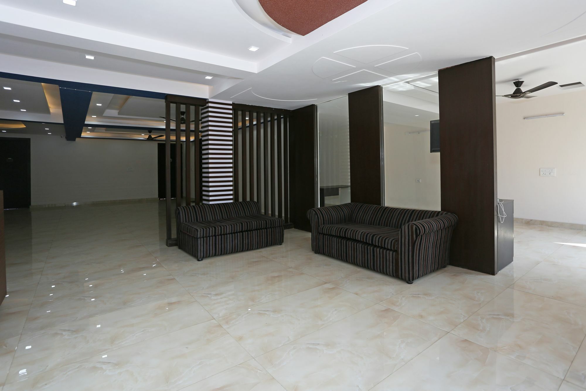 Oyo 8327 The Cube C 21 Gurgaon