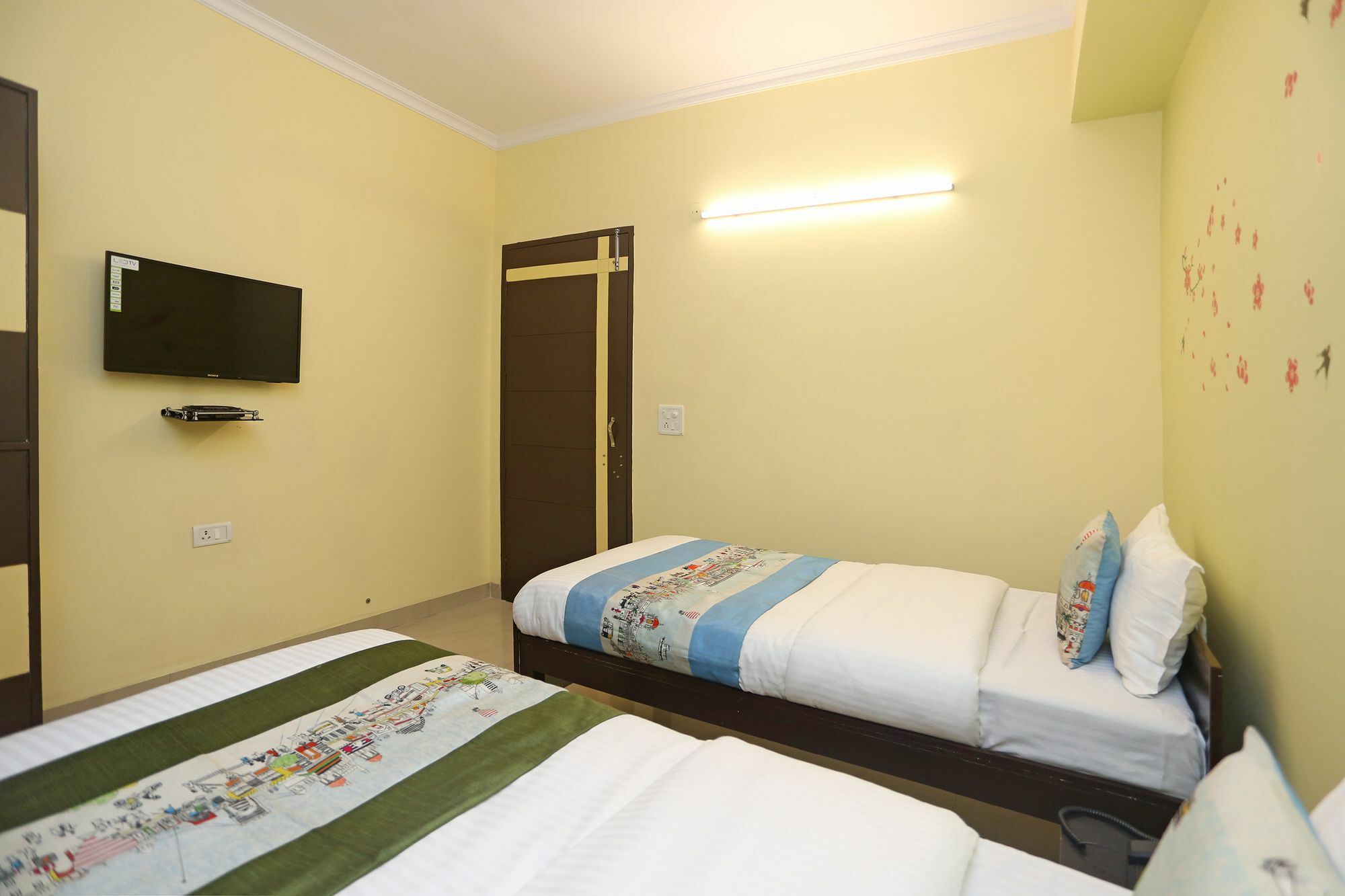 Hotel Oyo 9461 Sector 56 Gurgaon