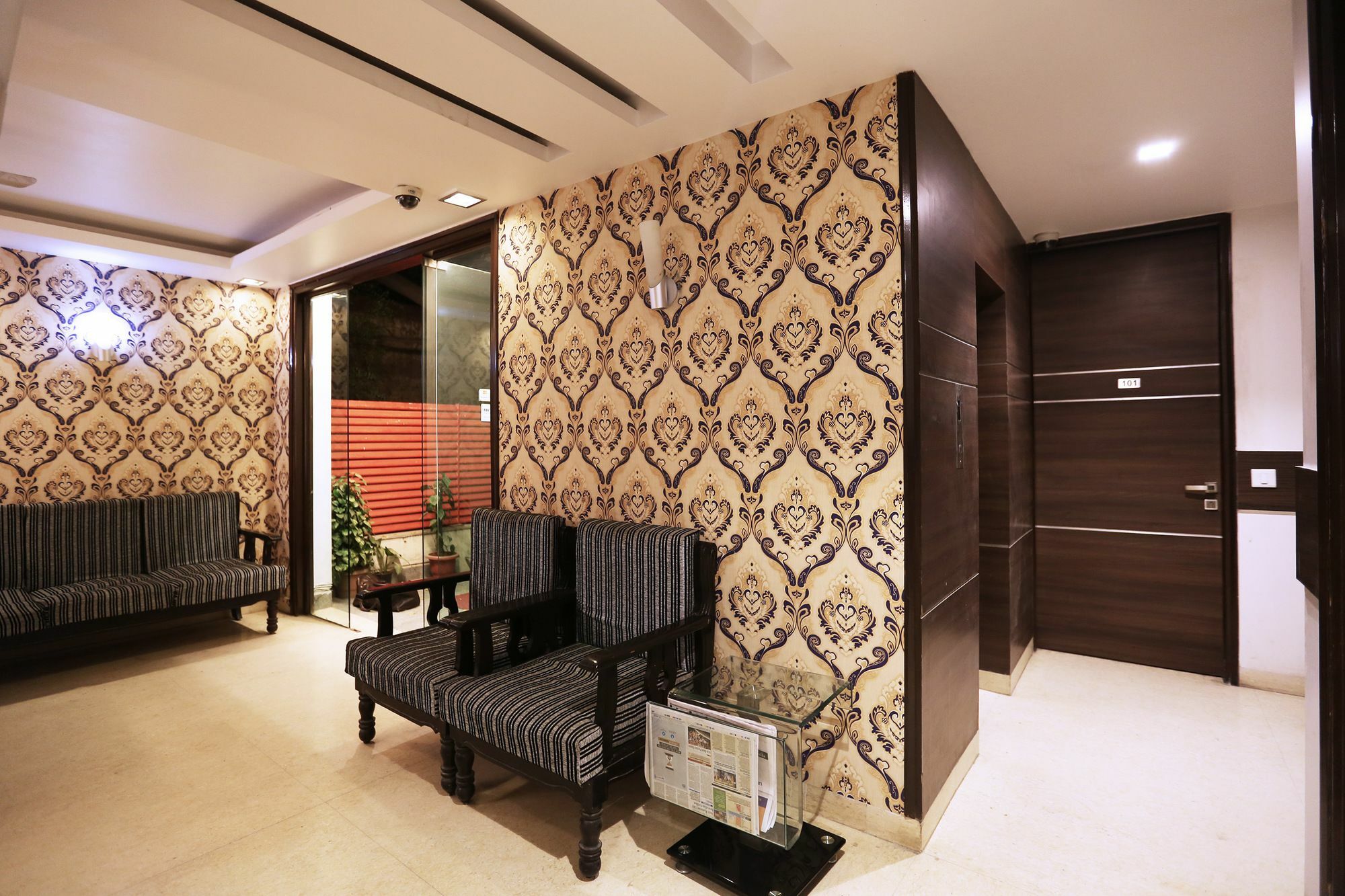 Oyo Just Near Leisure Valley Park Gurgaon