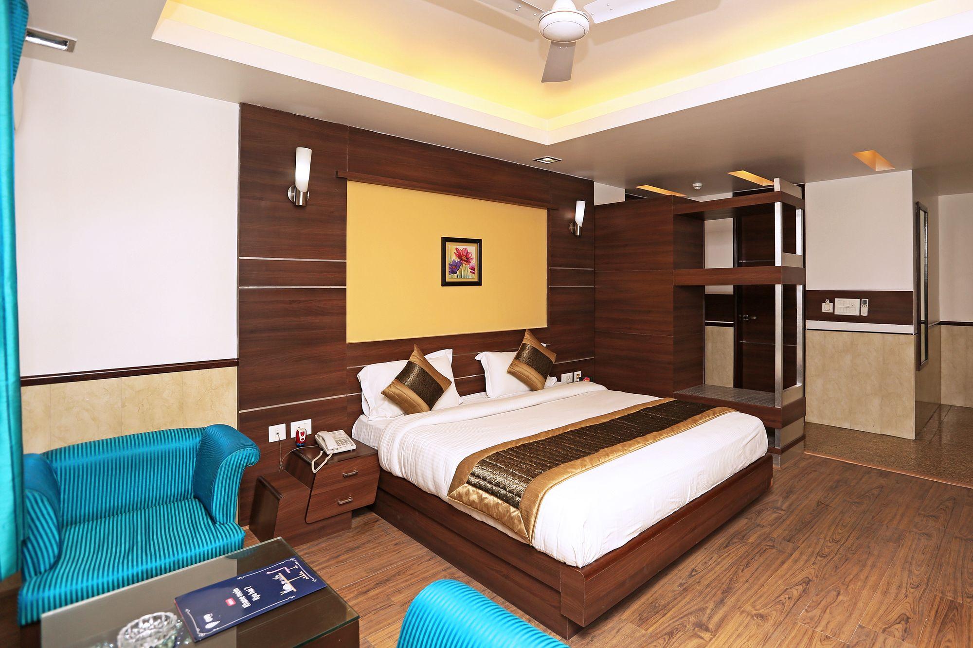 Oyo Just Near Leisure Valley Park 3*