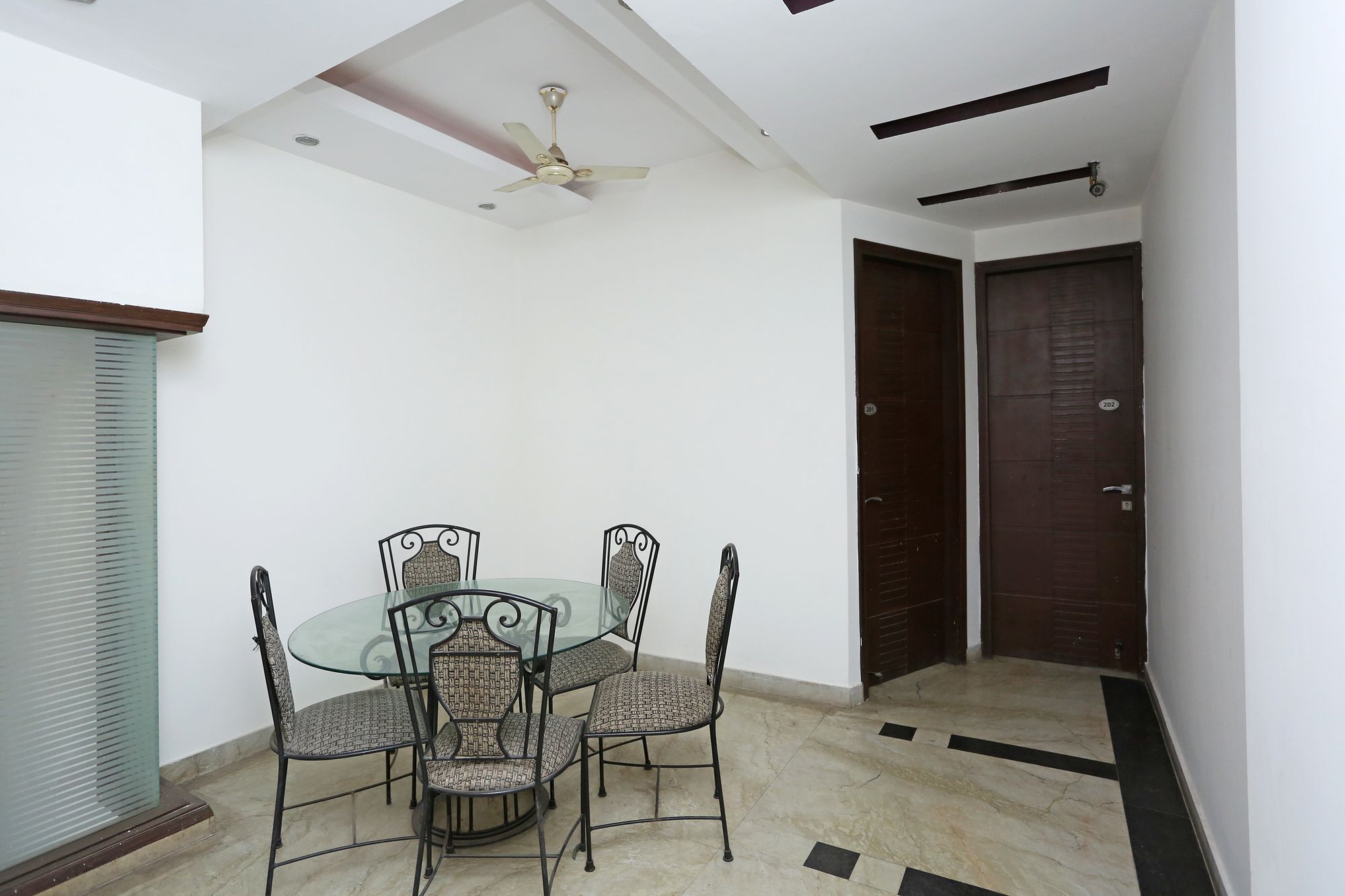 Hotel Oyo 11381 Corple 3*